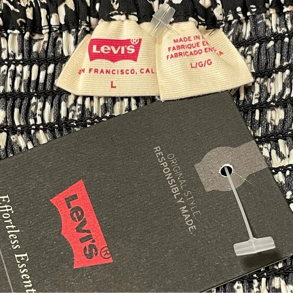 LEVI'S Long Sleeve Yvie Statement Blouse in Odessa Floral Black Agate - Picture 7 of 9